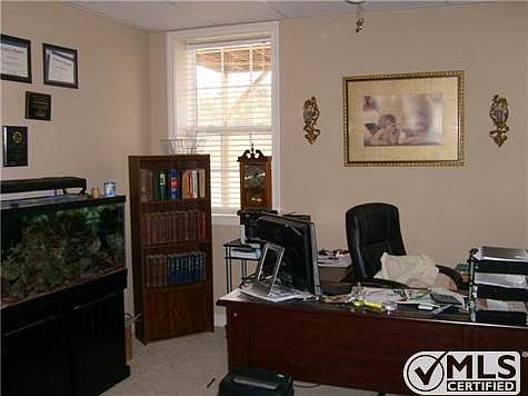 4th image of 613 Glenstone Springs Dr