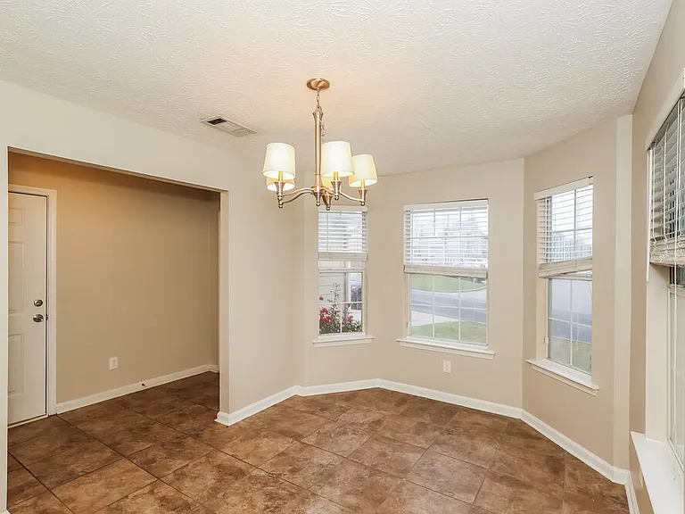 5599 Rock Shoals Way — Photo 6