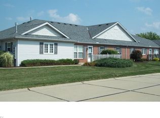 512 Heatherwoods Dr, Elyria, OH 44035