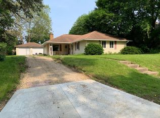 2825 Southeast Dr, South Bend, IN 46614