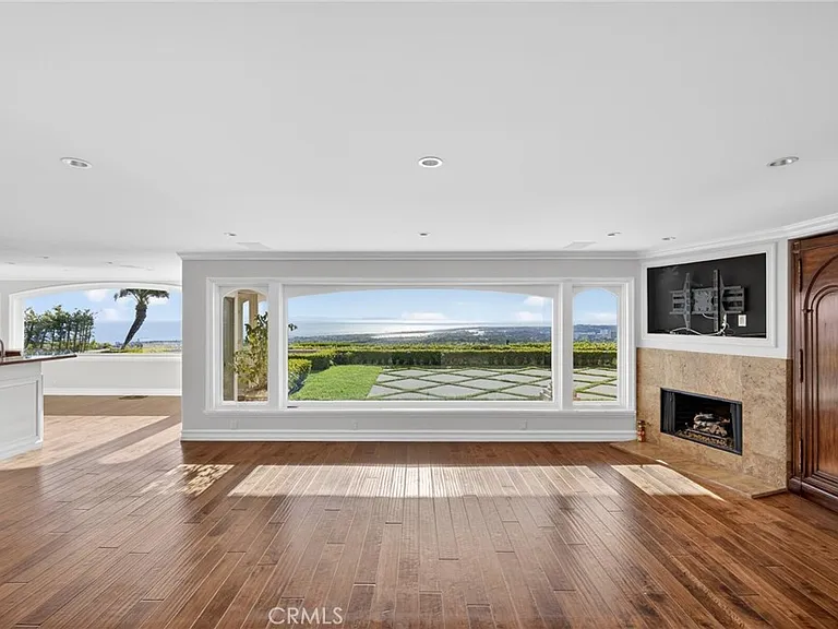 49 Cambria Dr — Photo 9