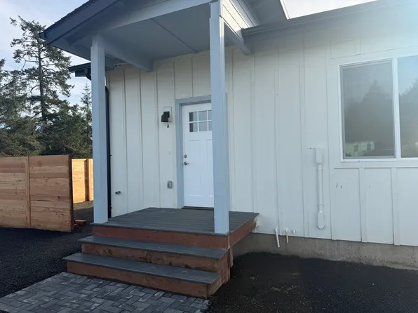 697 A Sunset Ave NE, Ocean Shores, WA