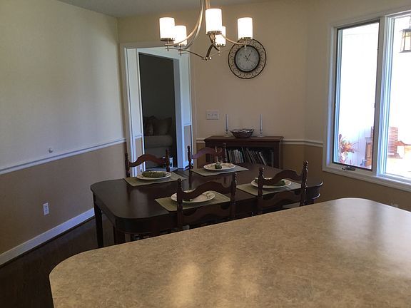 5th image of 82 Woodlake Cir