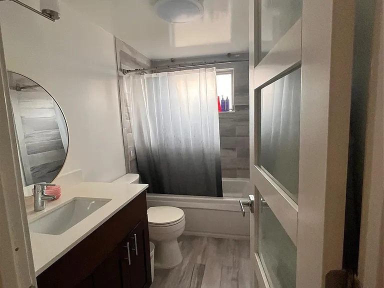 400 Golden Isles Dr #20 — Photo 10