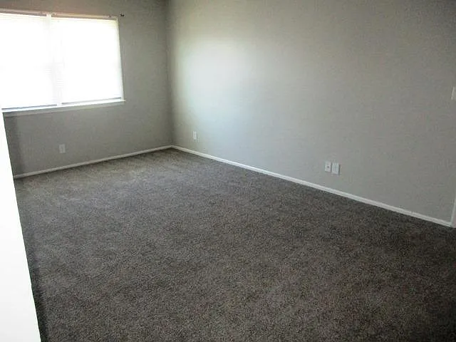 1502 Northbrook Dr — Photo 8