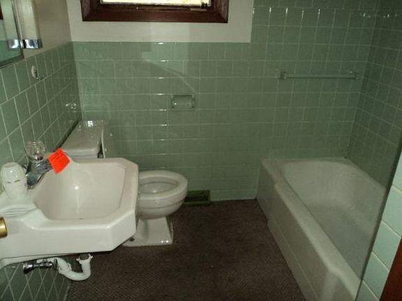 5th image of 732 Westgate Dr