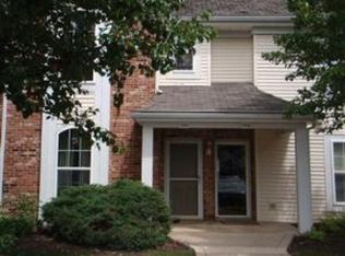 2916 Foggy Glen Dr, Valparaiso, IN 46385