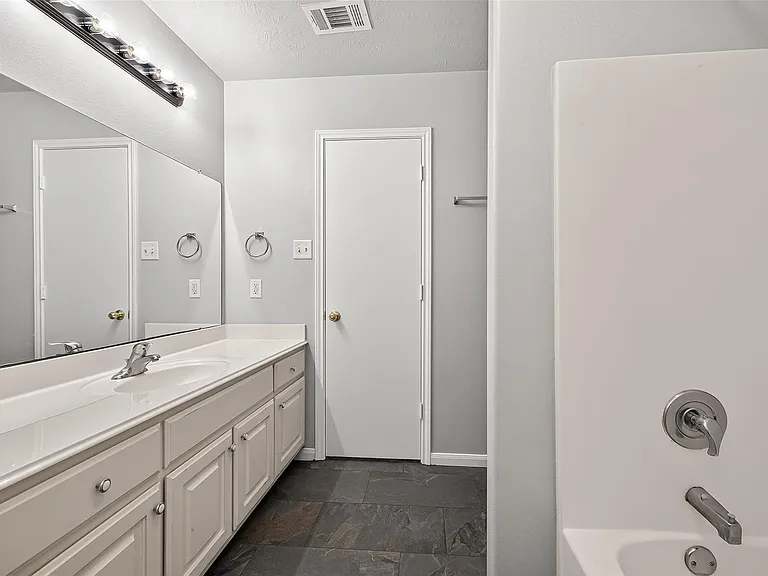 16200 Sun View Ln — Photo 17
