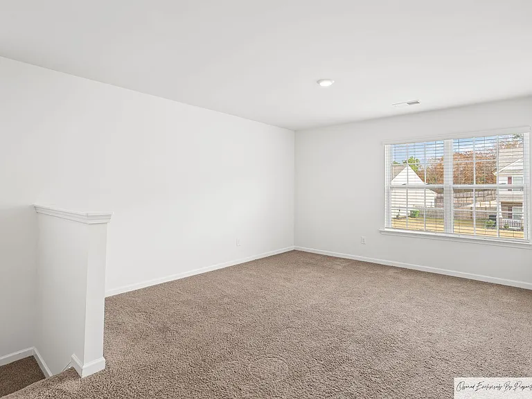 568 Stone Hollow Dr — Photo 20