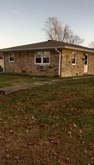 1217 W Raymond St #1217 — Photo 1