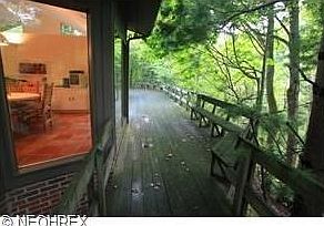 4th image of 320 Woodridge