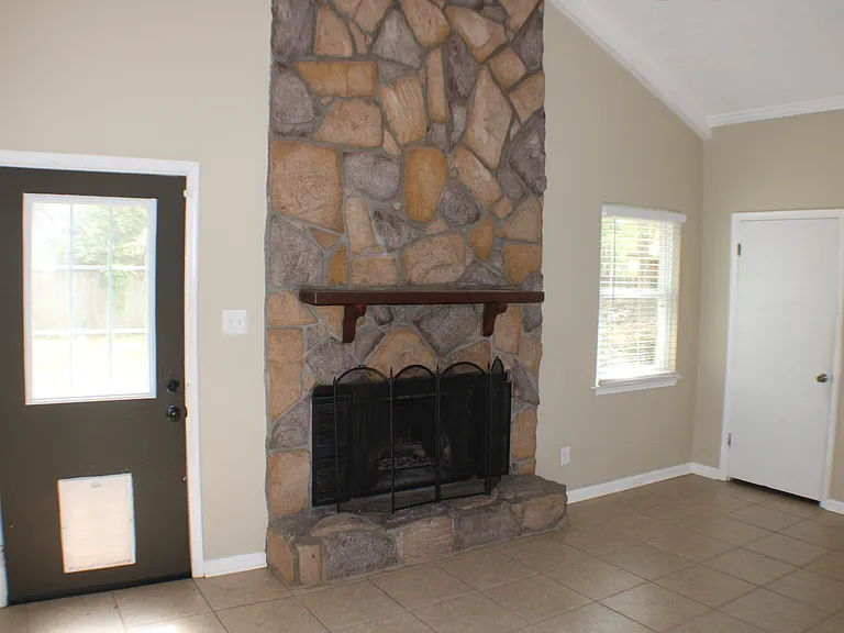 209 Whittington Dr — Photo 8