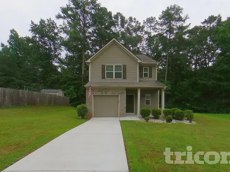 3272 Lowland Dr — Photo 2