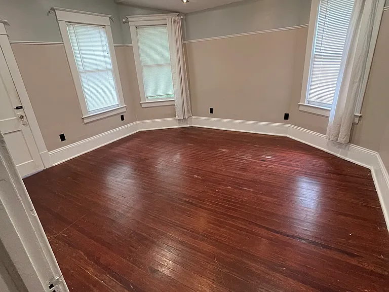2263 Gilmore St — Photo 21