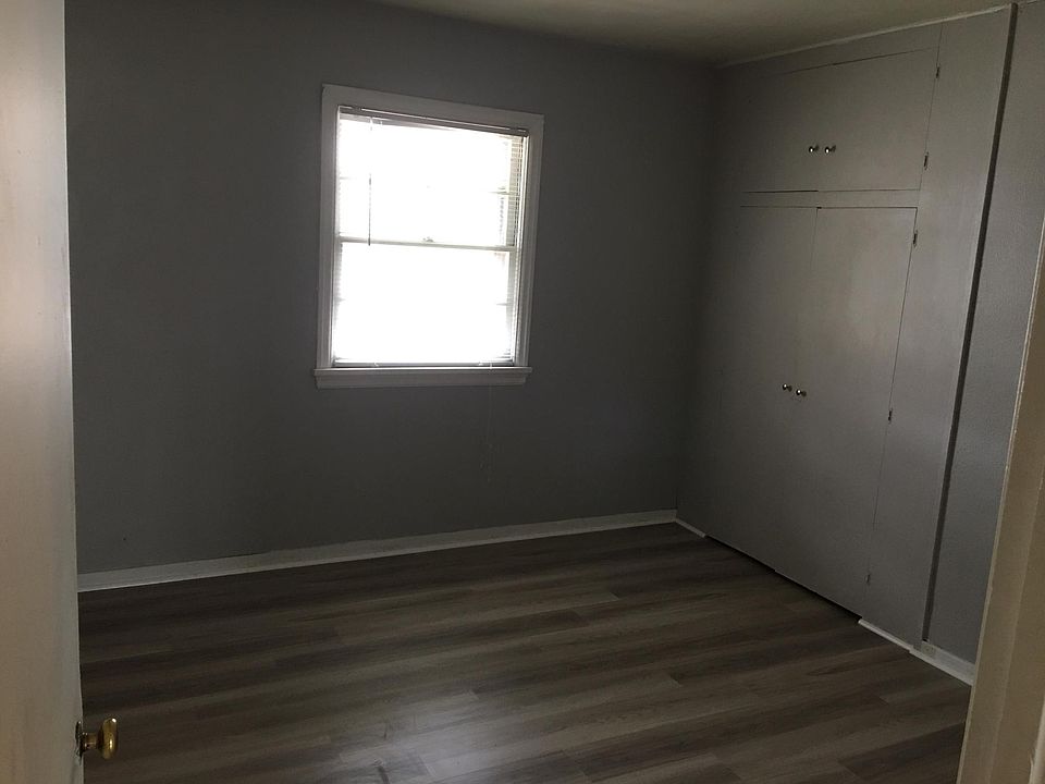 2nd image of 4009 Orleans Ave #206