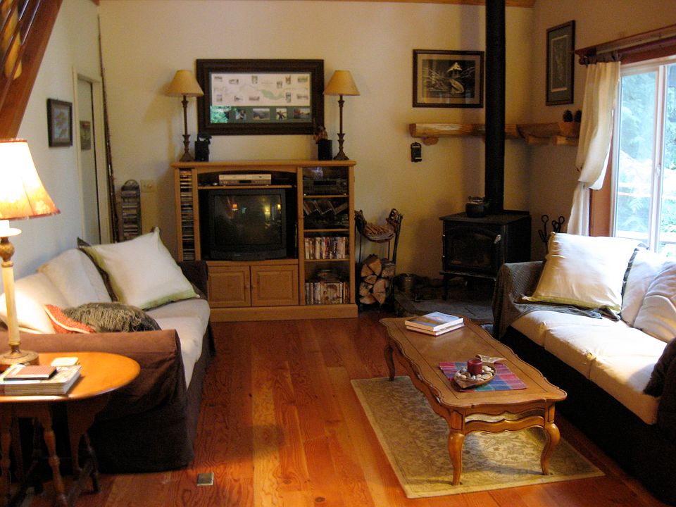 2nd image of 25069 E Tillicum St