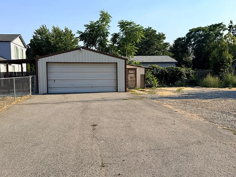 1006 Cascade St — Photo 4