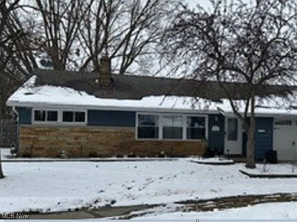 348 Pineview Cir photo 1