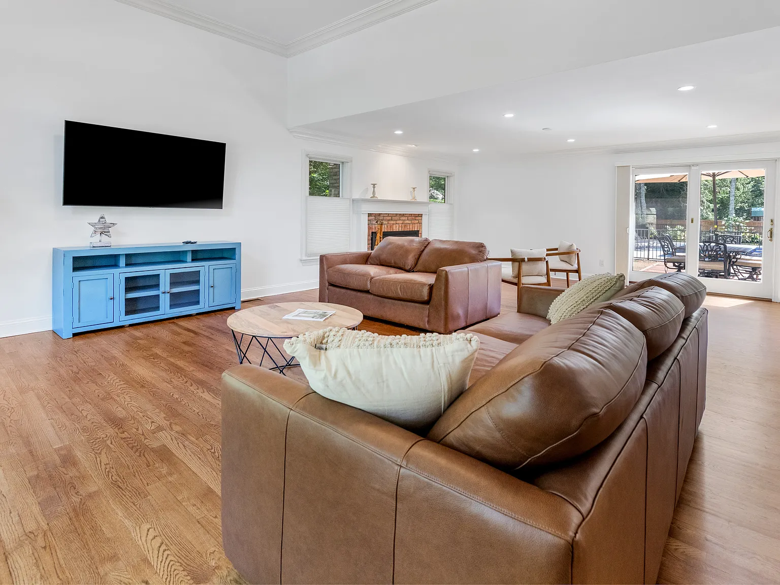 East Quogue South With a Brand New Pool! — Photo 4