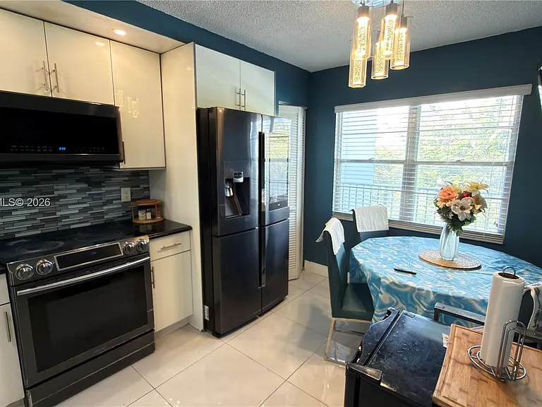 12500 SW 5th Ct #307M — Photo 16