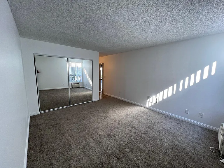 Beachwood Village Apartments — Photo 119