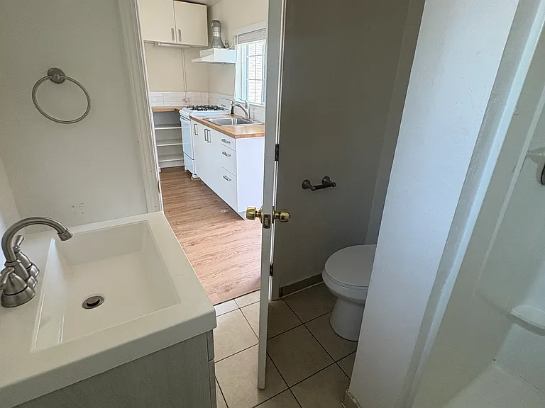 1638 Bay Rd #4 — Photo 19
