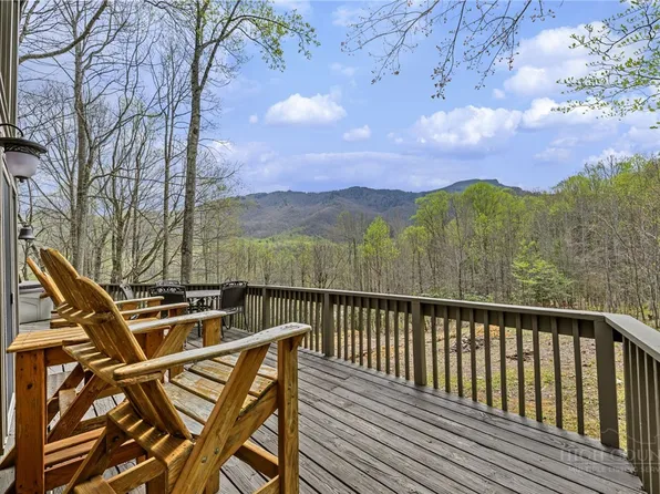 160 Bagpipe Way, Banner Elk, NC 28604