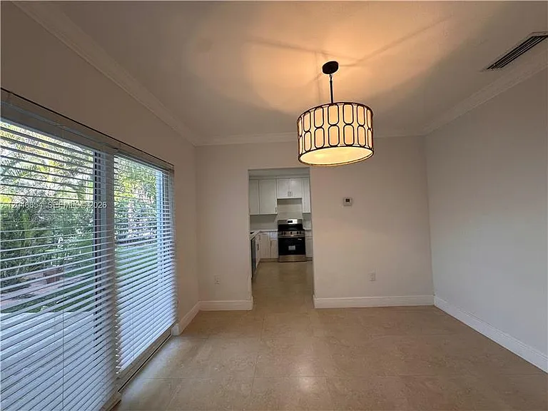 1130 Cotorro Ave #1130 — Photo 7