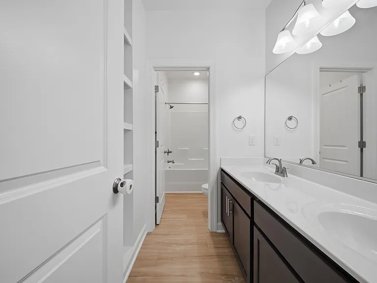 5049 Duxbury Rd — Photo 30
