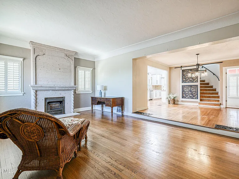 715 E Robinson Ave — Photo 5