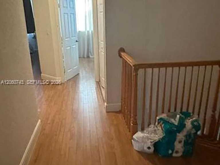 11633 NW 78th St #Townhouse 11633 — Photo 7