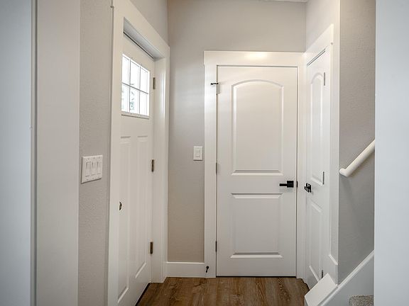5th image of 2024 Stillwell St