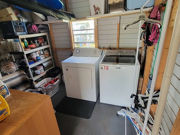 5th image of 1295 Paul St