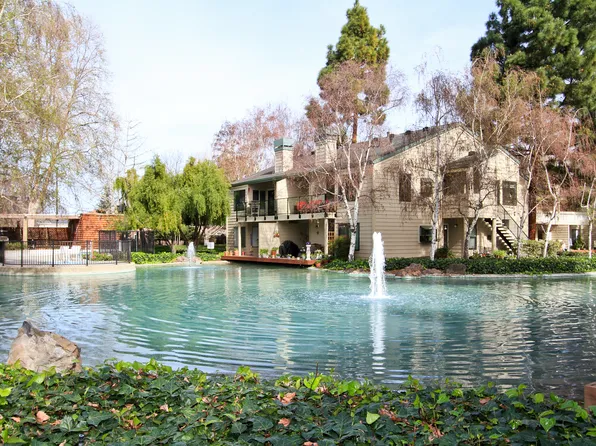 905 W Middlefield Rd APT 917, Mountain View, CA 94043