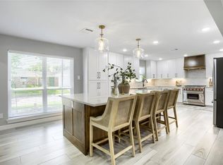 9214 Bintliff Dr, Houston, TX 77074