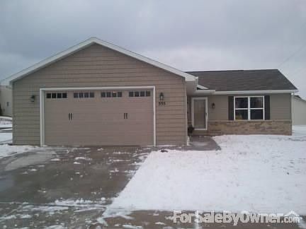 1st image of 555 Berghuis Dr