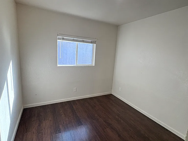 231 S 22nd St #2 — Photo 11