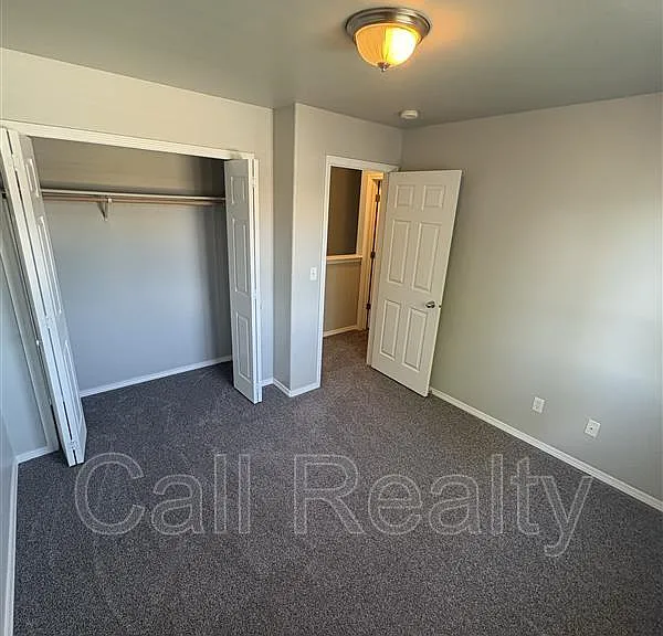 1814 N Arc St — Photo 8