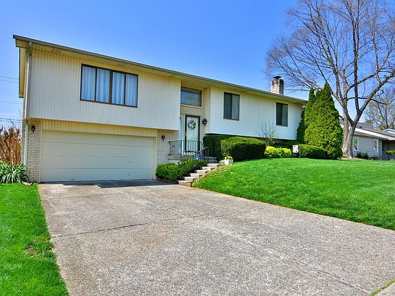 2nd image of 3241 Pebble Lake Dr
