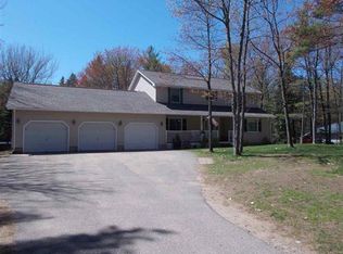 24 White Oak Dr, Marquette, MI 49855
