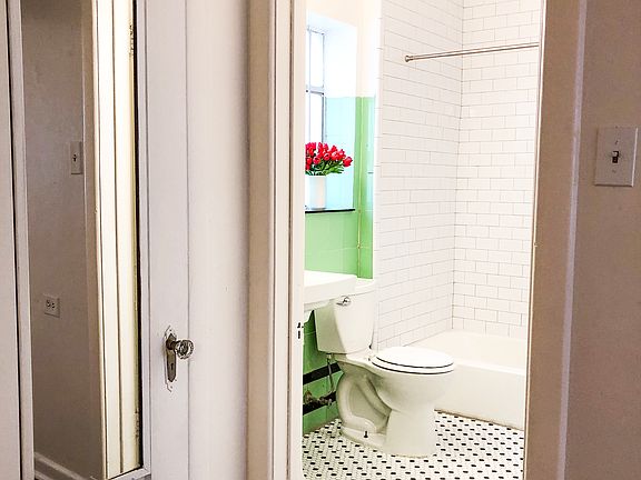 2nd image of 337 E Lullwood Ave #2