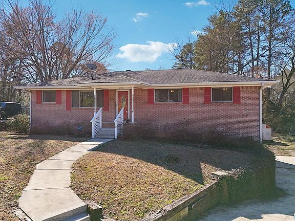 3rd image of 248 Garrison Rd