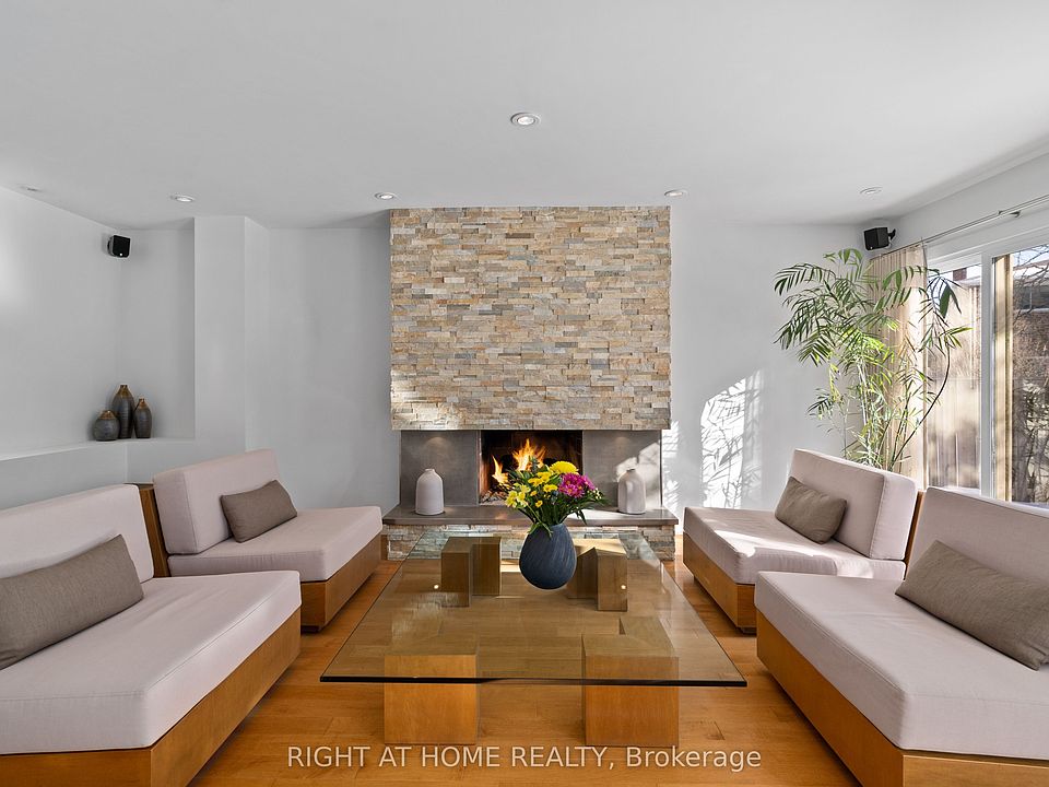 1st image of 54 London Rd