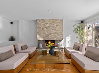 54 London Rd, Newmarket, ON L3Y6A2