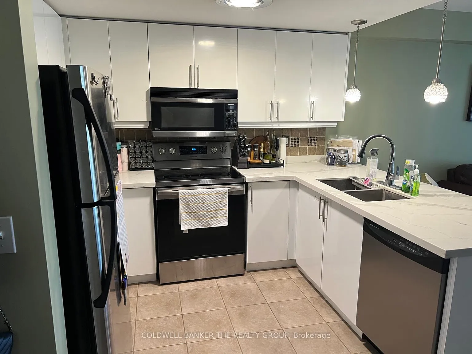 2 bed, $2,400 — Photo 2