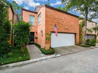 9535 Bayou Brook St, Houston, TX 77063