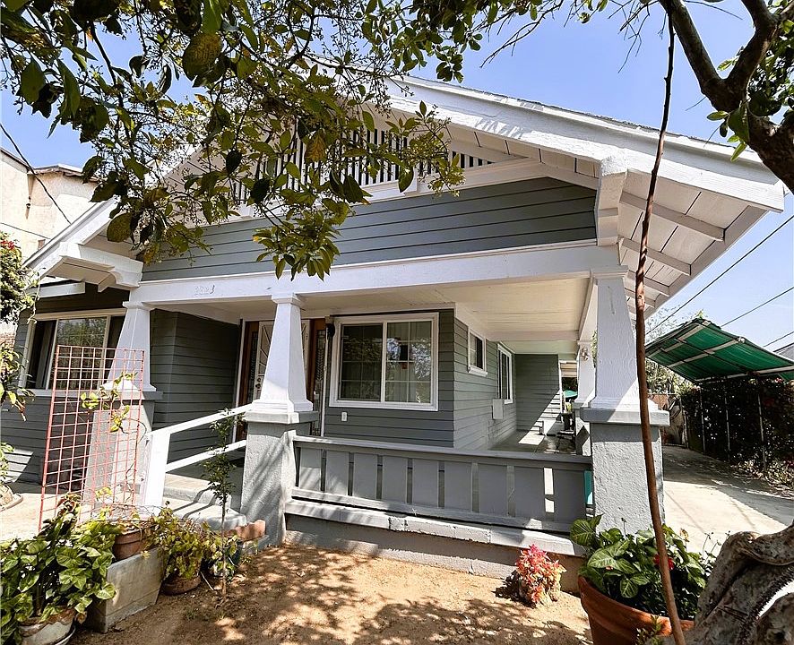 1st image of 2823 E 6th St