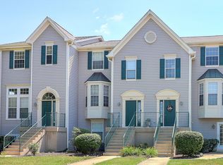 1812 Grandview Pl, Montgomery, IL 60538