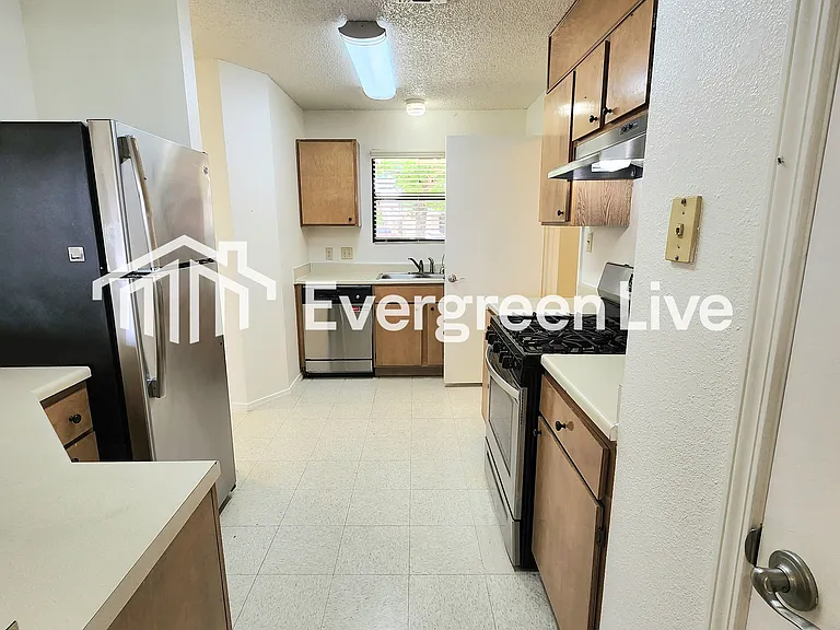 2223 Zia Ct — Photo 7