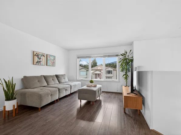 2210 Horizon Dr Unit 35, West Kelowna, BC V1Z 3L4
